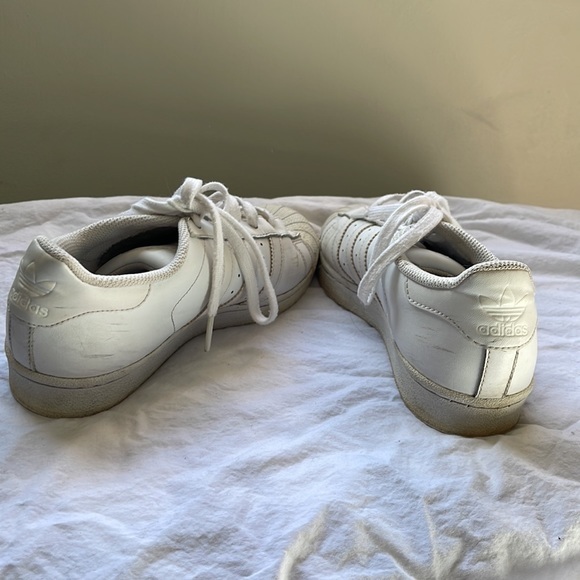 Adidas classic shell tops All White size 5 Childrens - Picture 3 of 10